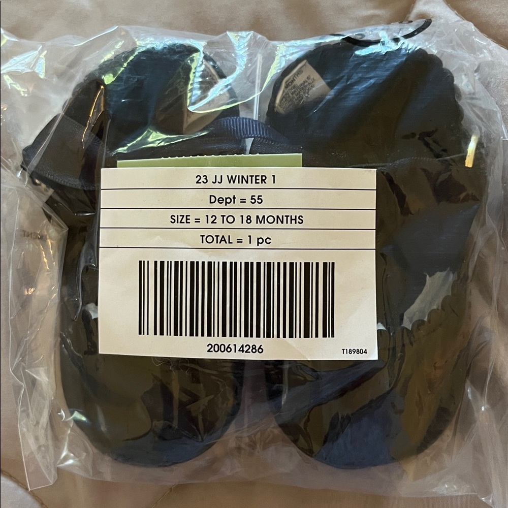 Jeannie and Jack black patent leather dress shoes 12 to 18 months. New with tags